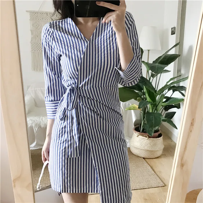 Женское платье в синюю полоску Yuxinfeng летнее облегающее мини с рукавом три