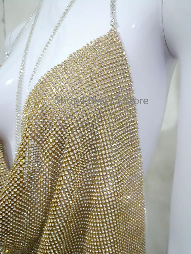 Блестящее летнее женское пляжное платье с кристаллами и бриллиантами