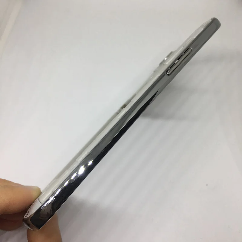 Отслеживание поста/задняя крышка серебристого цвета с окошком для камеры Samsung