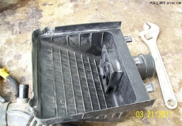 12V 4A Автомобильный Электрический электронный турбокомпрессор изменение для того, чтобы увеличить мощность насилие вентилятор с автозапуском и модернизации