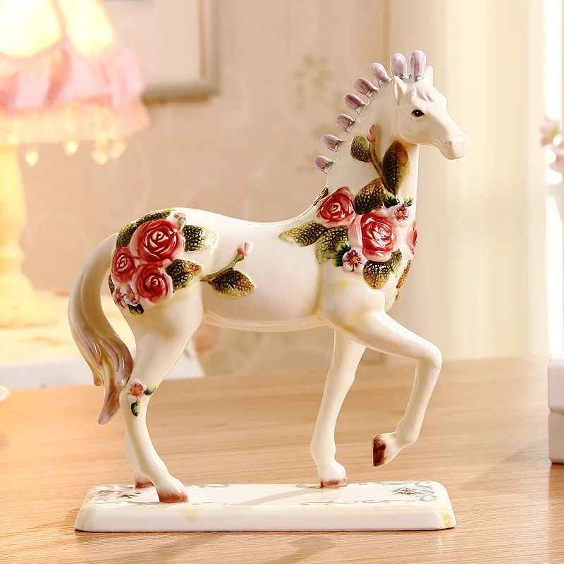 European Home Furnishing decoration Arts and crafts horse hall furnishings creative birthday gift office desktop ornaments Pott |