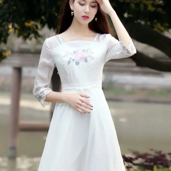 

2019 Summer Vintage Lace Slim Dress Embroidered Princess Fairy Sweet Cute Tens Girls Dress Half Sleeve Party Dresses