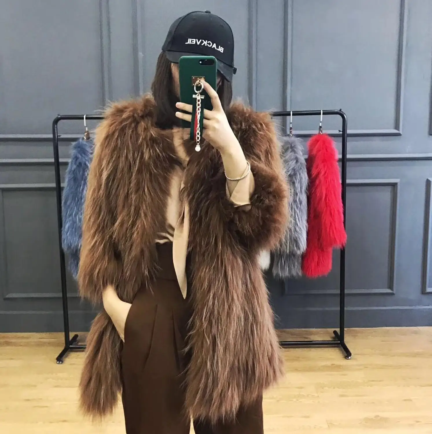 brown Стиль, женское вязаное пальто средней длины из меха енота, зимняя шуба из натурального белого меха енота, шуба из натурального меха - Цвет: brown