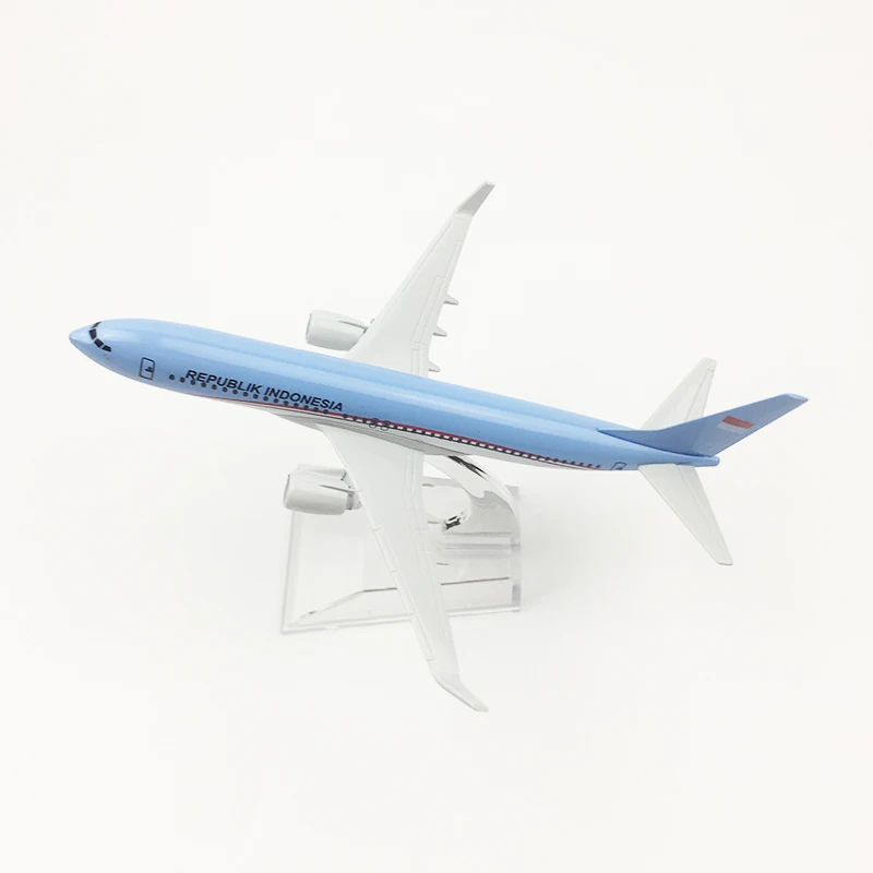 16 см Индонезия авиакомпаний B737 модель самолета Республика авиационные модели
