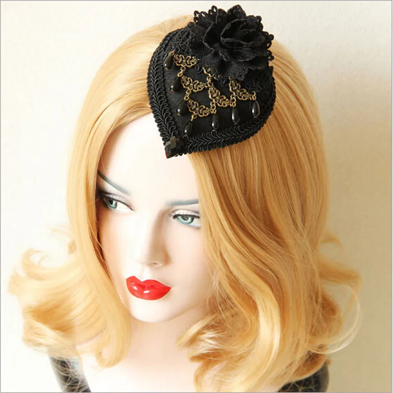 Готический дворец Благородный черный вечерний наряд маленькая шляпа женская