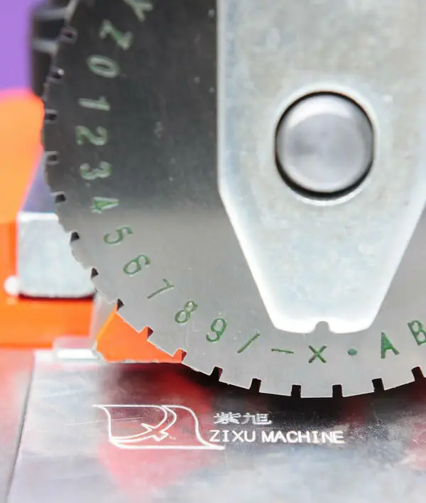 Ручная маленькая машина для печати букв на продажу | Инструменты