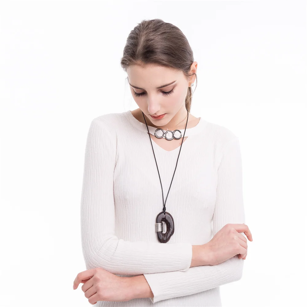 

WNGMNGL Vintage Long Statement Choker Necklace Fashion Unique Geometric Wooden Pendant Necklace For Women Choker Jewelry Gift