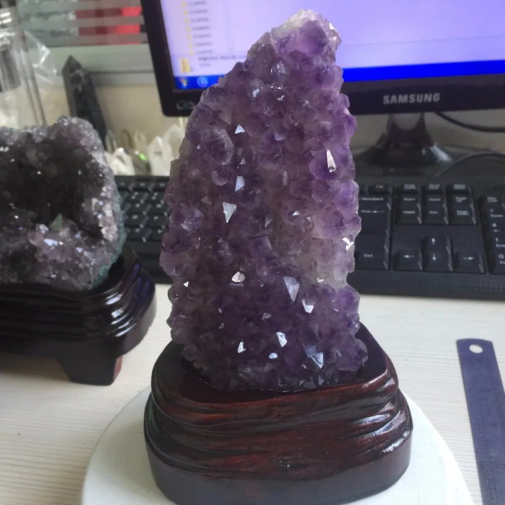549 г натуральный ясным и Purply минералы Аметист Geode кластер Образец Камень для Хэллоуина или Свадебные украшения