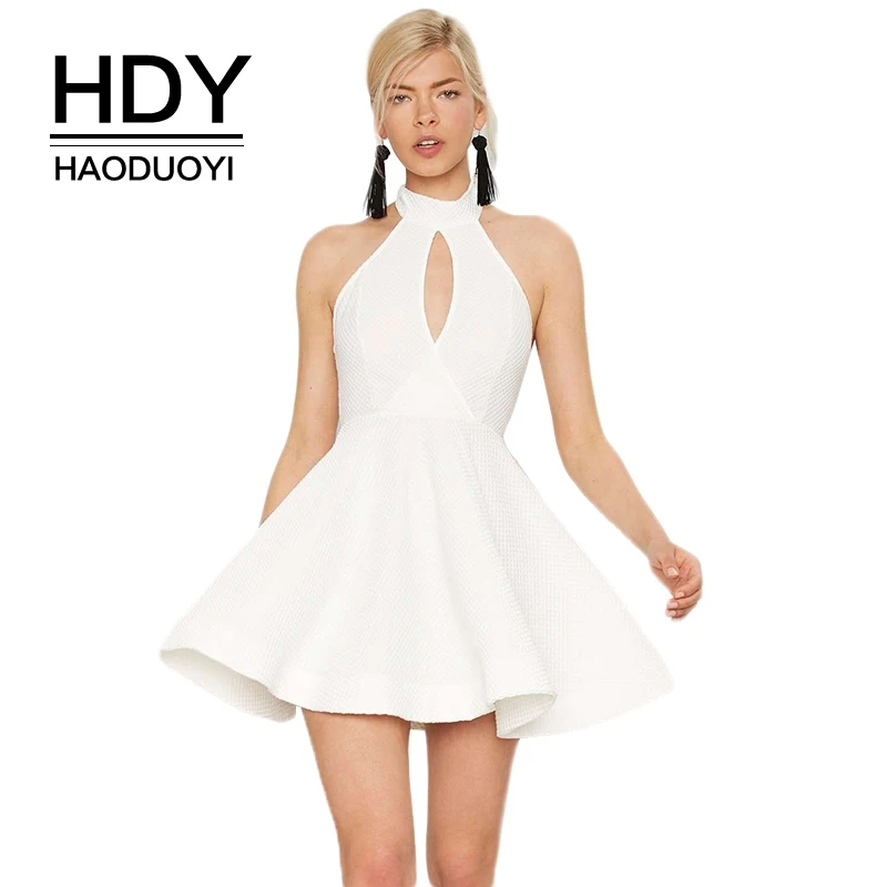 Женские мини платья HDY Haoduoyi белые с вырезом на спине лямкой шее а силуэта для