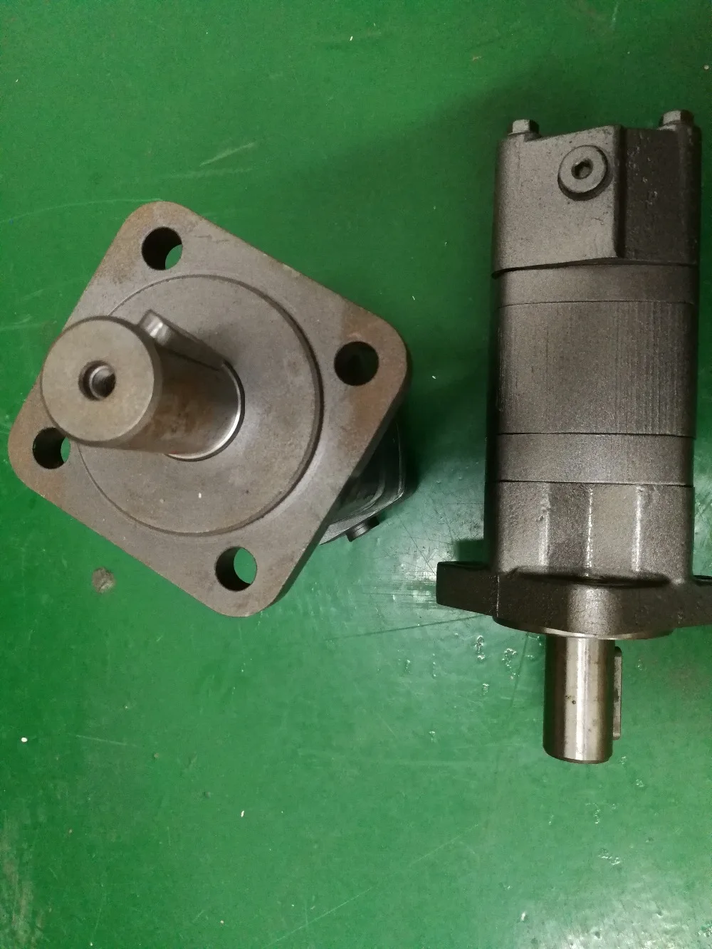 

104-3524-006 Hydraulic Gerotor Motor 4 BOLT Flange 106.4