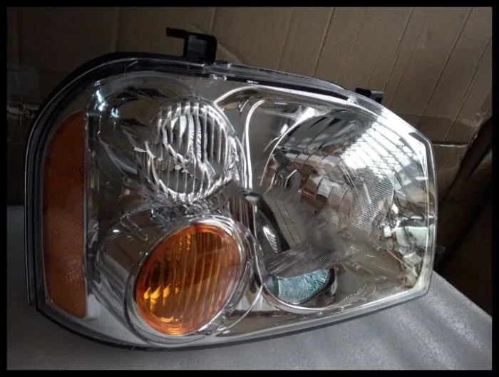 

Фара Qirun в сборе для Nissan Paladin D23 2003-2010