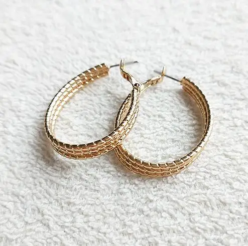 Женские серьги кольца в стиле панк пикантные большие модные гладкие круглые