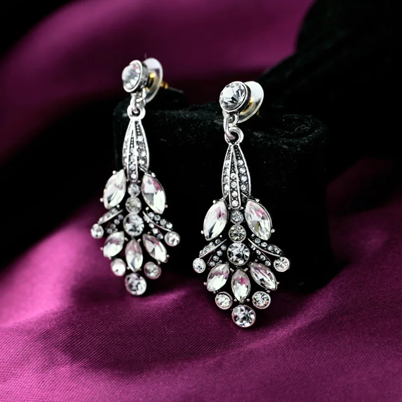 

Wholesale 6 Pair Lot Wedding Dangle Earrings Art Deco Crystal Cluster Leaf Dangle Drop Earrings Bridesmaids Bridal Jewel