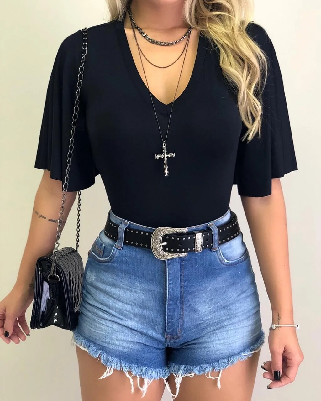 Женская футболка с глубоким V-образным вырезом желтая/зеленая/черная