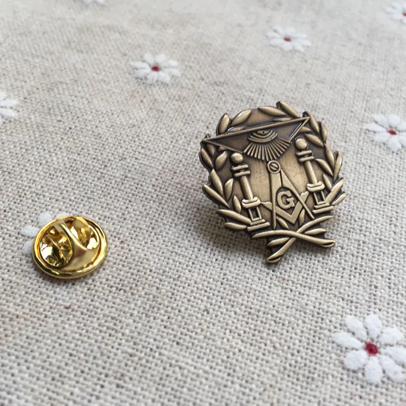

100pcs Wholesale freemasonry gift free mason brooches and pins badge masonic lodge Masonic Lodge Wreath Double Column Lapel Pin