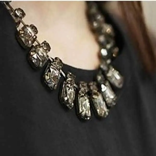 Fanwood Exaggerate Fluorescence Geometry Rhinestone Gems Short Necklace |