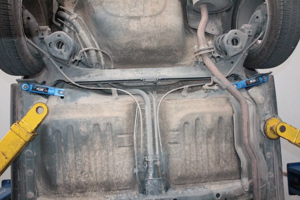 Suspension 03 08 для Honda Fit стабилизатор джаза передняя Передняя и правая после верхней