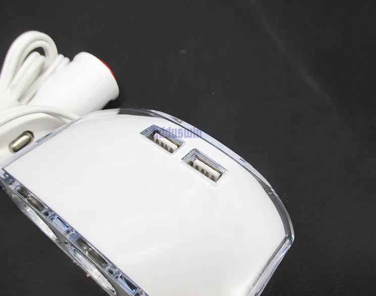 Автомобильное зарядное устройство один на три с двумя USB автомобильный