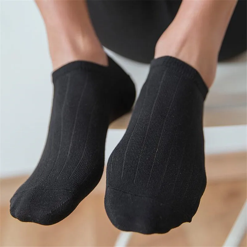 

Covrlge Summer Men Shallow Mouth Boat Socks 2018 Fashion Casual Man Solid Ankle Sock High Quality Brand Sock 10 Pairs/lot NWM004