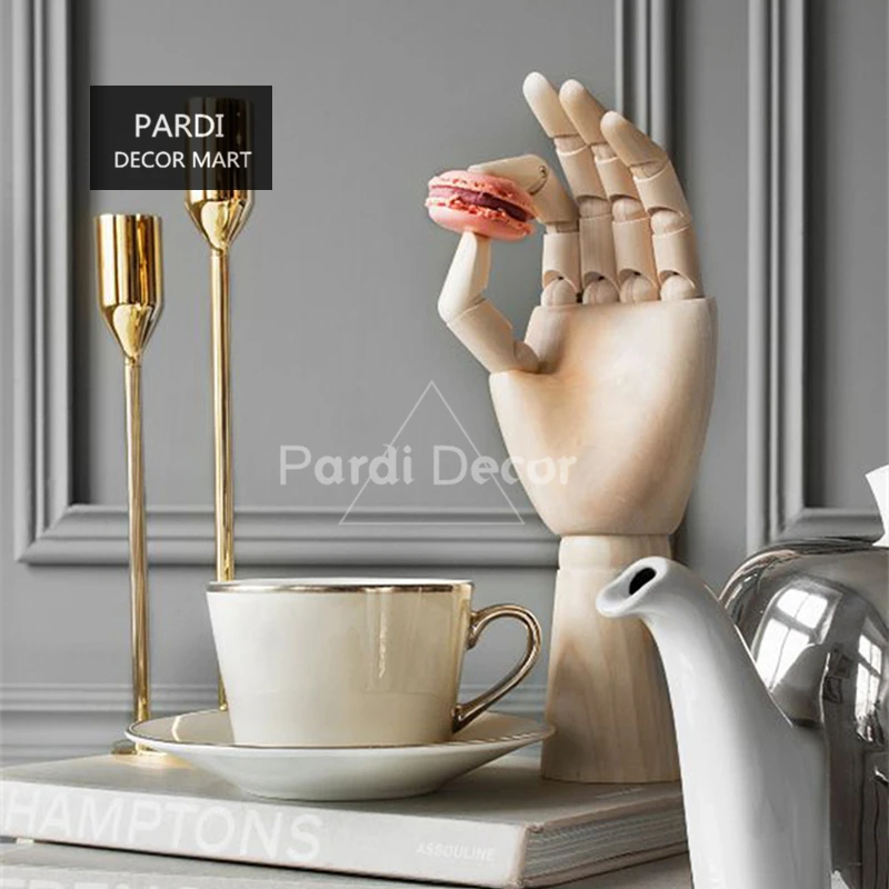 Совершенно новый простой и роскошный золотой подсвечник тюльпана металлический