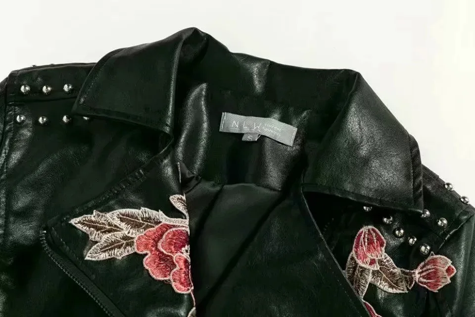 Новинка 2018 женская кожаная куртка с цветочной вышивкой Топ длинным рукавом