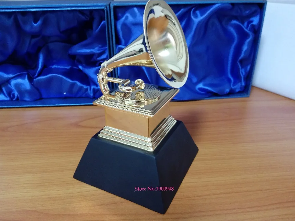 2018 THE 60 TH GRAMMYS Awards Gramophone Metal Trophy by NARAS 18.5cm Height Nice Gift Souvenir Collection And Free Shipping images - 6