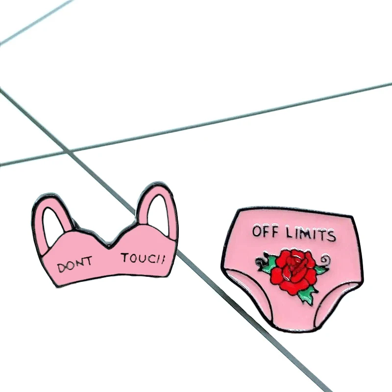 Брошь с надписью Don TOUCH OFF LIMITS|Броши| |