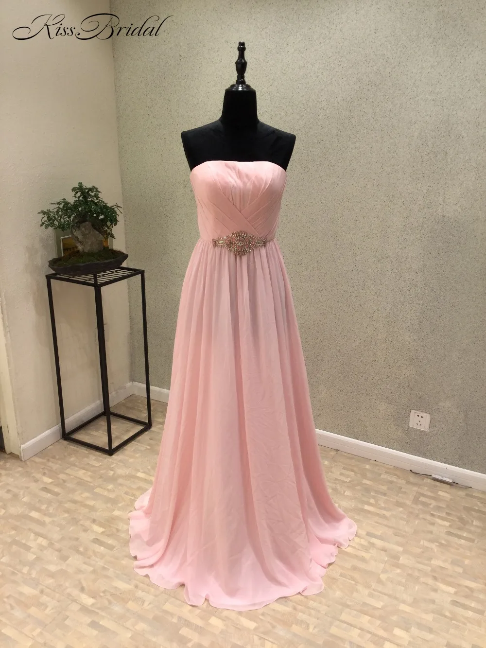 

New Arrival Cheap Long Prom Dresses 2020 Strapless Zipper Back Floor Length Chiffon Party Dresses Vestido de festa