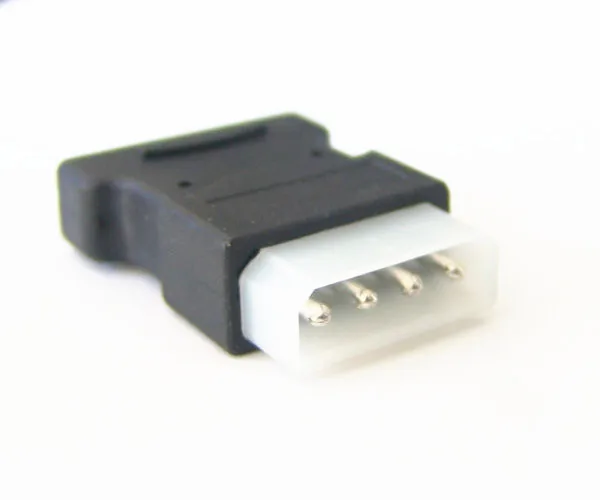 Адаптер питания с 4-контактным разъемом Molex PC IDE Male на 15-контактный SATA | Компьютеры