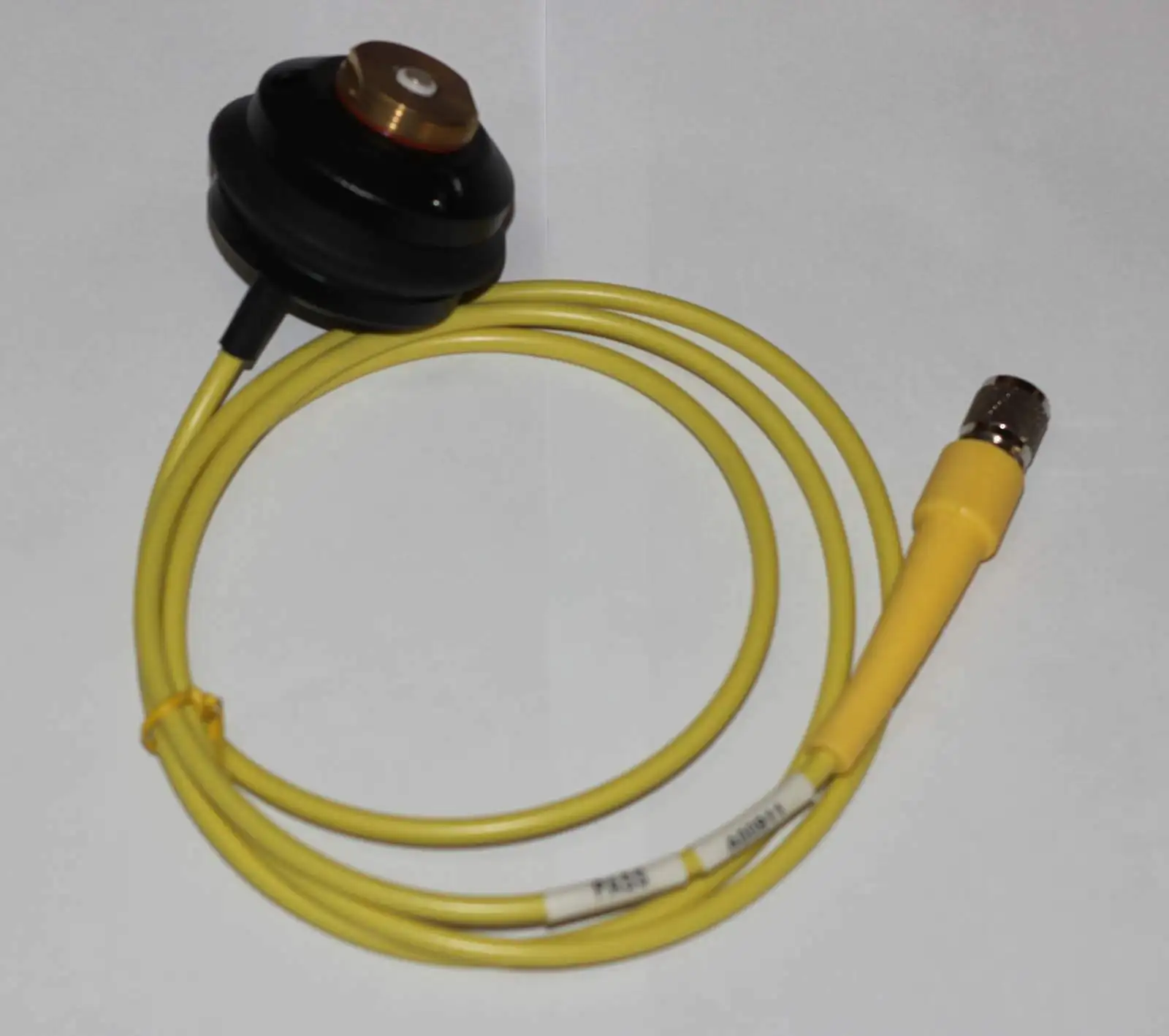 

Штыревое крепление для антенны 1,5 м, кабель 22720 с разъемом TNC для GPS Trimble