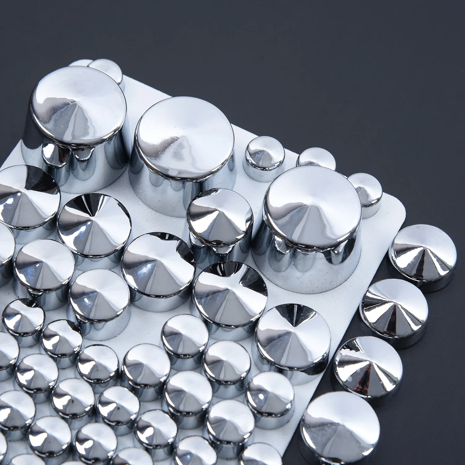 Комплект хромированных крышек для болтов из АБС-пластика комплект Harley Softail Twin Cam