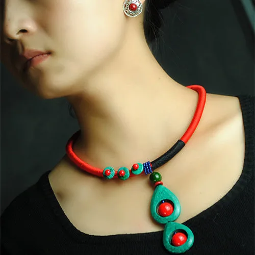 Бесплатная доставка роскошные уникальные Черепаховые бусины в форме пера