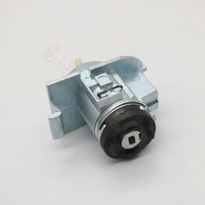 Замок дверной для Land Rover Discovery 3 сменный с ключом левая дверь|Слесарные