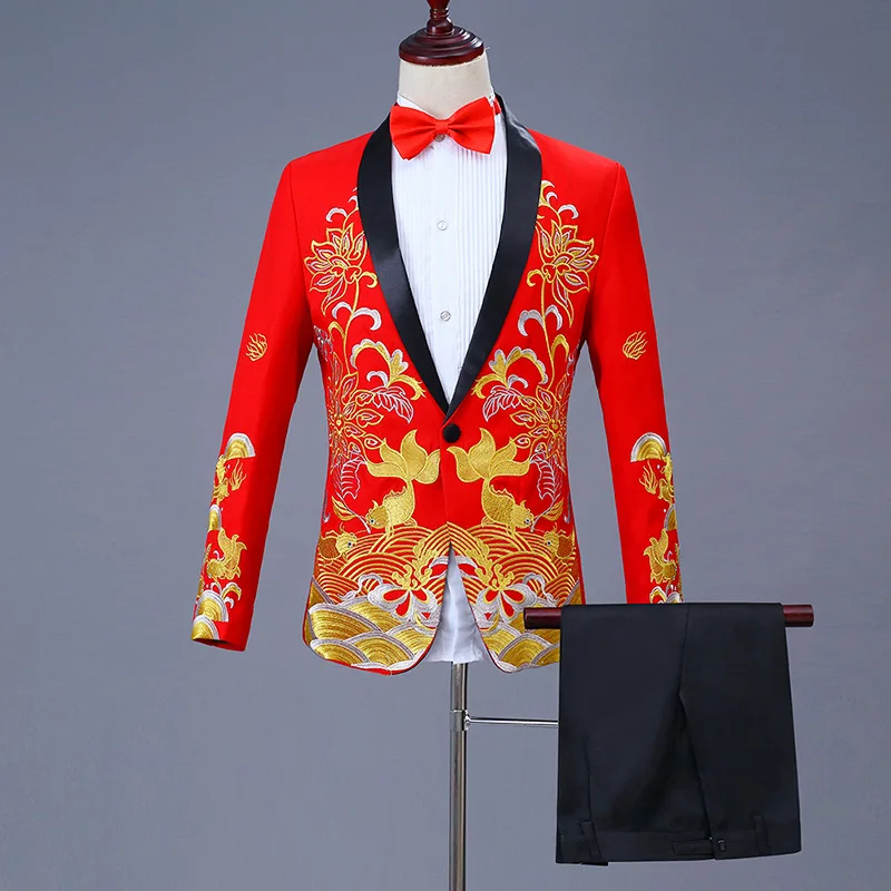 

Gold Embroidery Dress Suit Men Slim Fit Shawl Lapel Mens Red Suits With Pants Stage Prom Wedding Grooms Singer Blazer Costumes