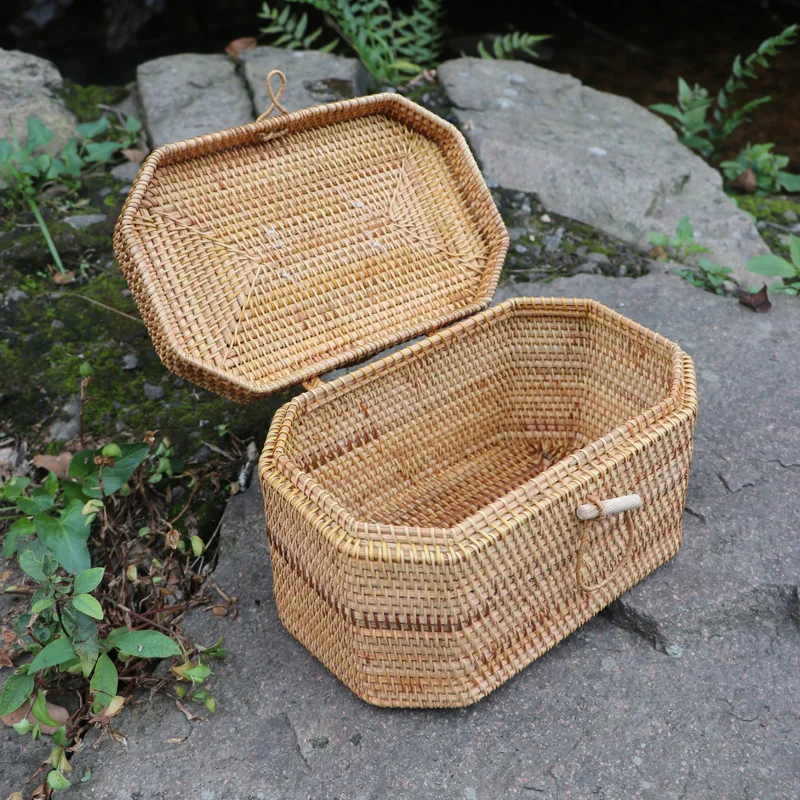 Goede Handgemaakte Rotan Geweven Opbergdoos Cosmetische Make Organizer Handtas Voor Sieraden Thee Dozen Containers Travel Creative Gemakkelijk Lock