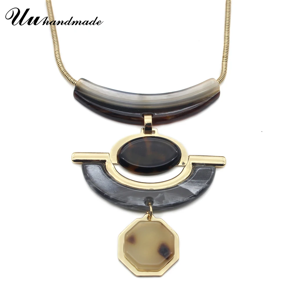 Короткое акриловое ожерелье в богемном стиле с человеком-антропатиком |