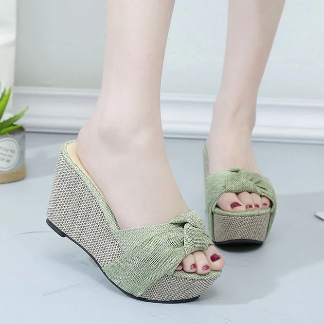 light green Женские пляжные вьетнамки; летние сандалии; нескользящие шлепанцы; Босоножки на платформе; обувь на танкетке; женские сандалии; Вьетнамки; коллекция года; сезон лето - Цвет: light green