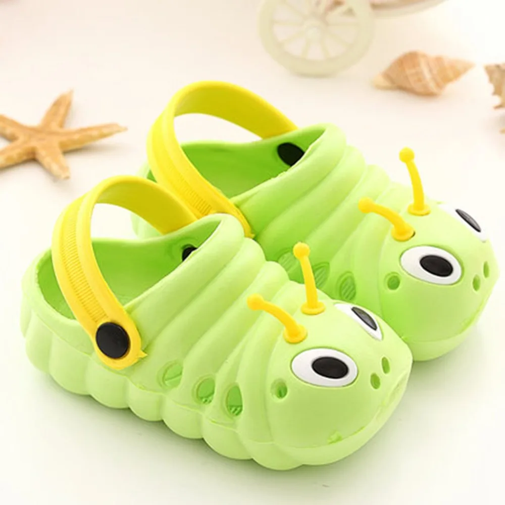 CuteKids/модные садовые шлепанцы в виде гусеницы; детские шлепанцы для мальчиков и девочек; Легкие пляжные сандалии с дырками; детская яркая домашняя Уличная обувь