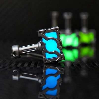 Синий EDC титановый энергетический молоток TurboGlow светящийся материал светящийся молоток нож кулон Тритий трубка нож бусины - Цвет: Синий