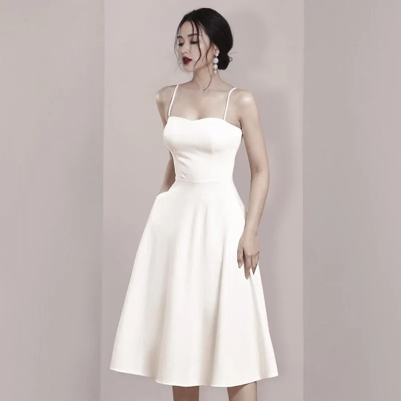 Женское платье на бретелях спагетти с открытой спиной|Женские платья| |