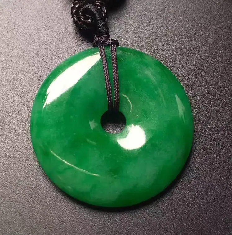 Красивая оптовая продажа китайский натуральный ручной резной Harmony Lucky Green jad e