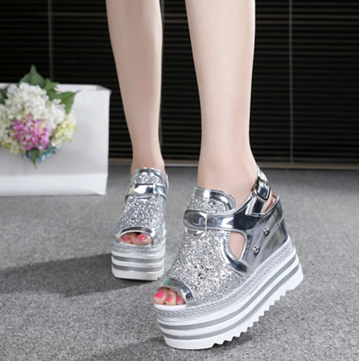 2017 увеличился внутренние сандалии женщин клинья обувь толстым дном лето досуг