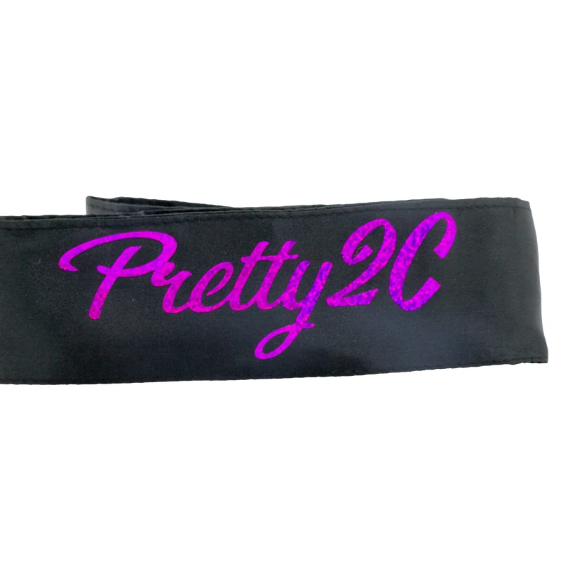 Блестящий черный атласный шарф с фиолетовым логотипом на заказ натуральные