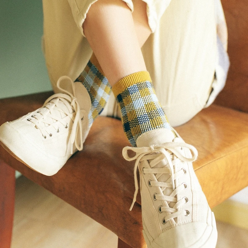 Винтажные клетчатые хлопковые женские носки красивые в ретро стиле с клетчатой - Фото №1