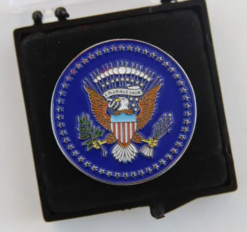 

custom coins badge Wholesale US MILITARY E PLURIBUS UNUM METAL LAPEL BADGE top quality Low price custom cap pin badges