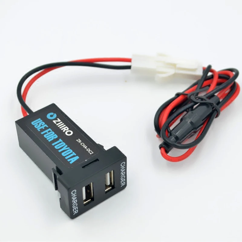 Автомобильный интерфейс с двумя USB разъемами для зарядки смартфонов TOYOTA Corolla Auris