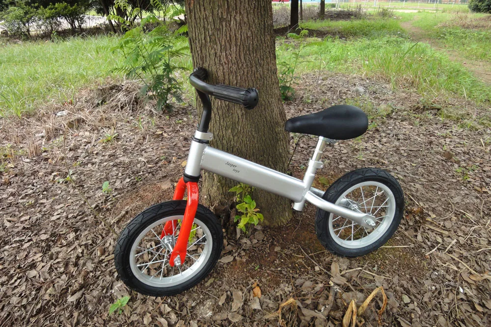 White Children Bicycle Color Baby Balance Bike Learning Walker with Brake | Мать и ребенок