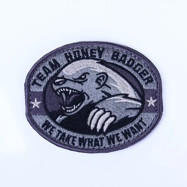 Армейский военный значок нашивка для вышивки Команда HONEY BADGEAR армейский на плечо |