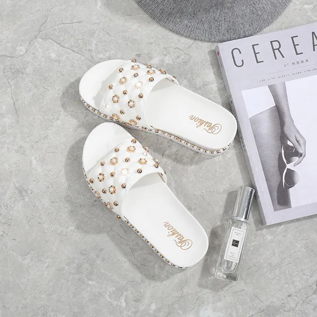 White Все YIXIE2019; сезон весна-лето; Новинка; модная повседневная обувь; тапочки; Уличная обувь для дома; женские сандалии на толстой нескользящей подошве, Украшенные бусинами - Цвет: White