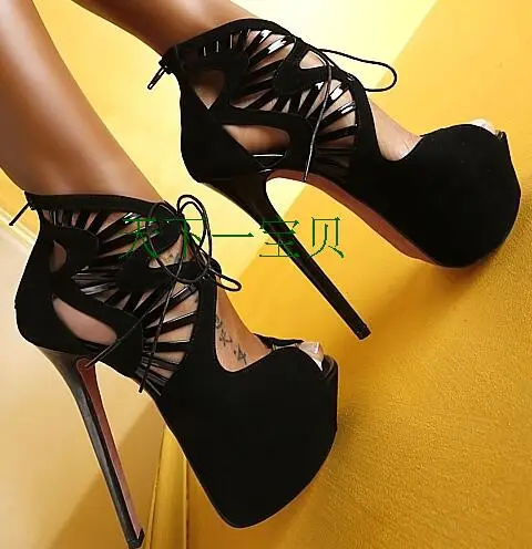 

2017 г. Новые модные черные замшевые босоножки на высоком каблуке с открытым носком сандалии-гладиаторы на шнуровке с вырезами Летняя обувь н...